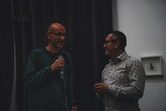 Z lewej Tomasz Misiak, z prawej Robert Brzęcki.