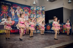 Tancerki ze Studia Tańca Rytmix Konin podczas występu.